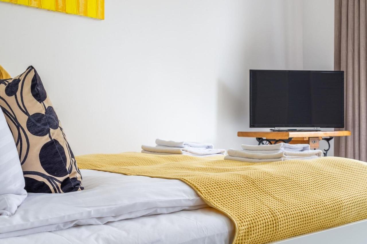 Rent Like Home - Wilcza 22A ワルシャワ エクステリア 写真